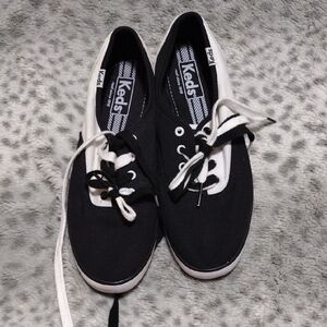 Rare Keds Black and White Canvas Shoes Women's 6.5